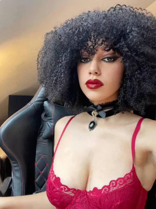 do you like my choker or do you like to choke me?