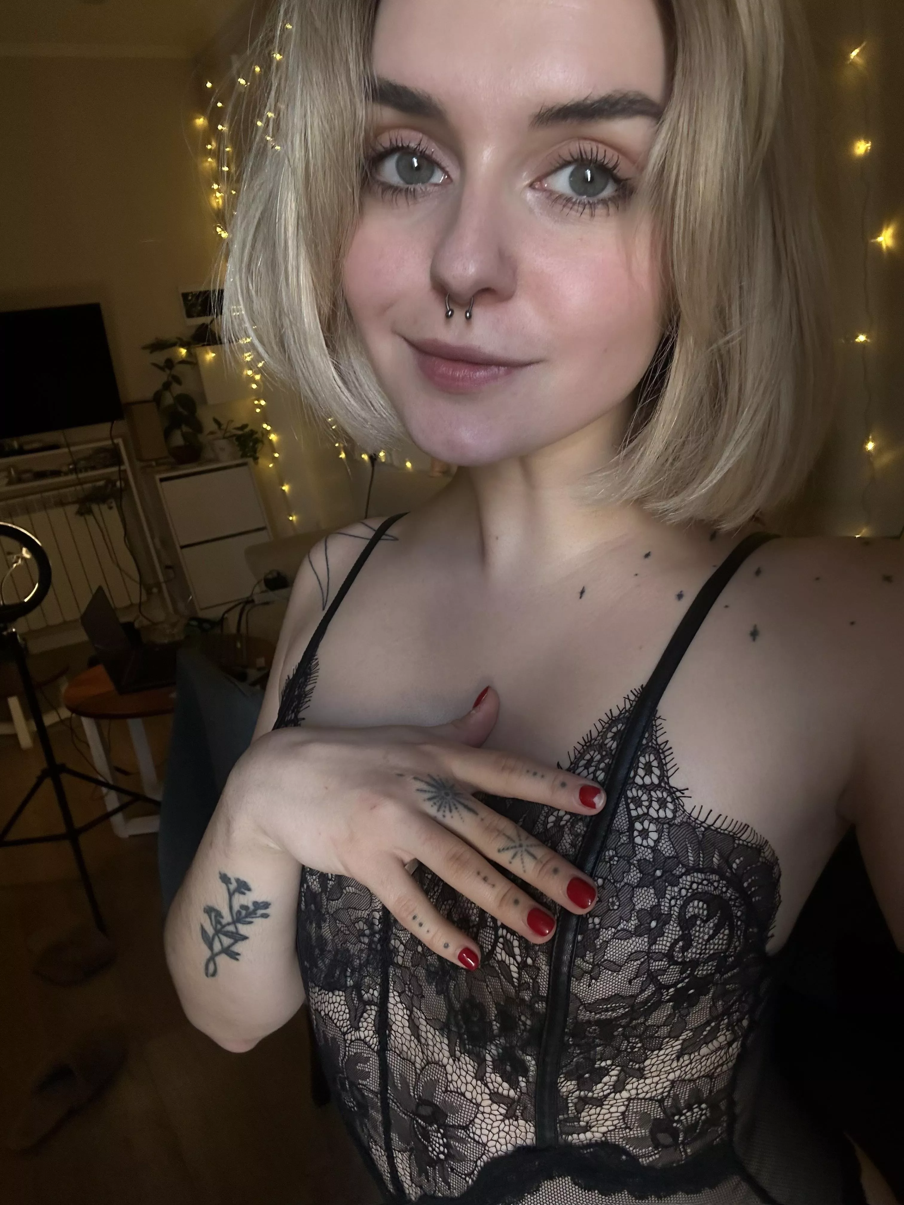 do you want to play with me in my bedroom