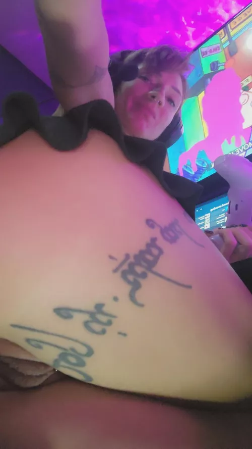 Excuse me sir, is this face taken... 🖤🖤