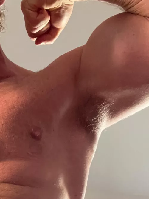 Get under here and inhale my musky scent!