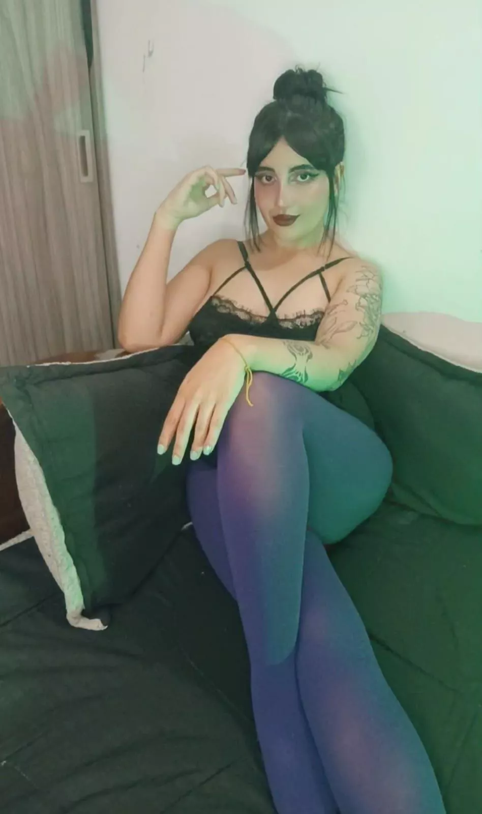 How about my purple pantyhose, I feel darker than normal