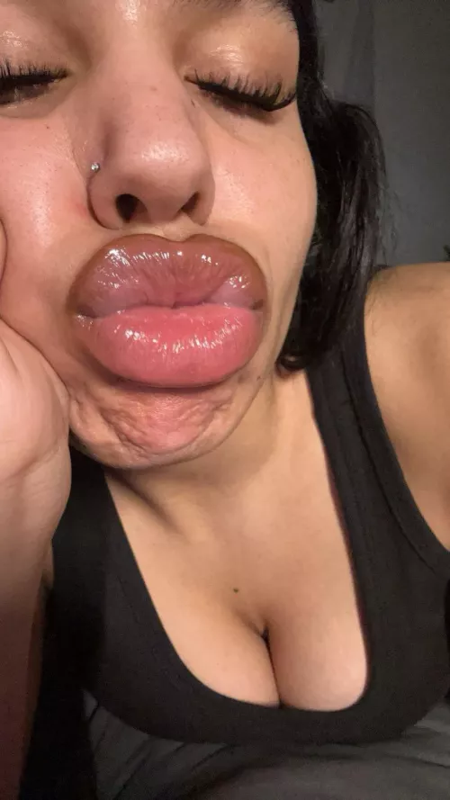 how’s my pout 1-10?