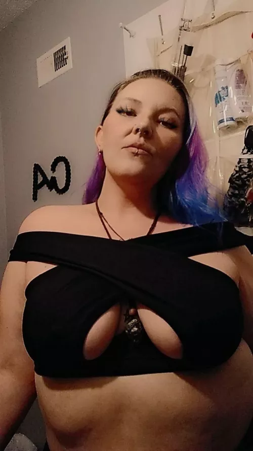 I just love this new top