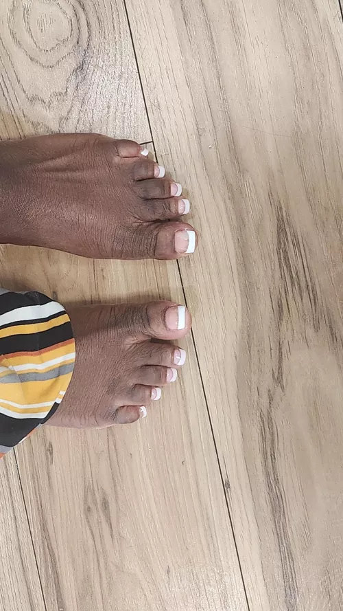 I know you're secretly obsessed with French tips (oc)