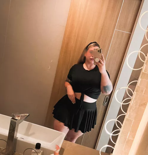 I love wearing cute little skirts to show off my big ass. (@Ava.rose.xo) [onlyfans]
