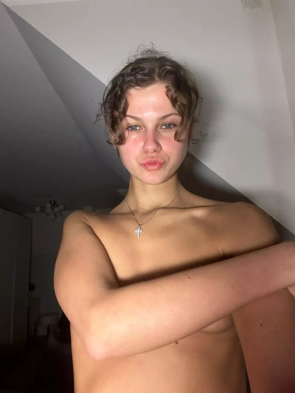 i wish older guys were into petite teens