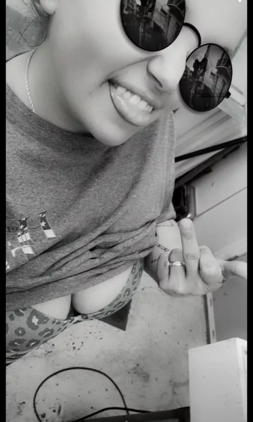 I'm married but I get off on sending pics like this to other men!!! 