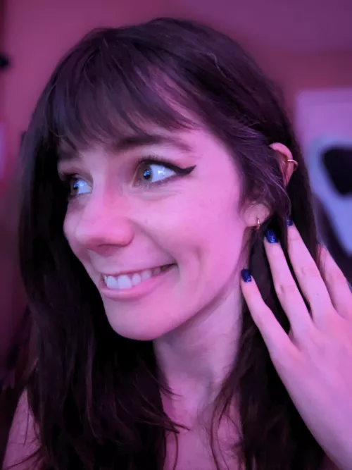 Imagining our first date, I can't help but feel the butterflies. What's your go-to move when it comes to breaking the ice? 🦋❄🧊 [GFE][PTY]