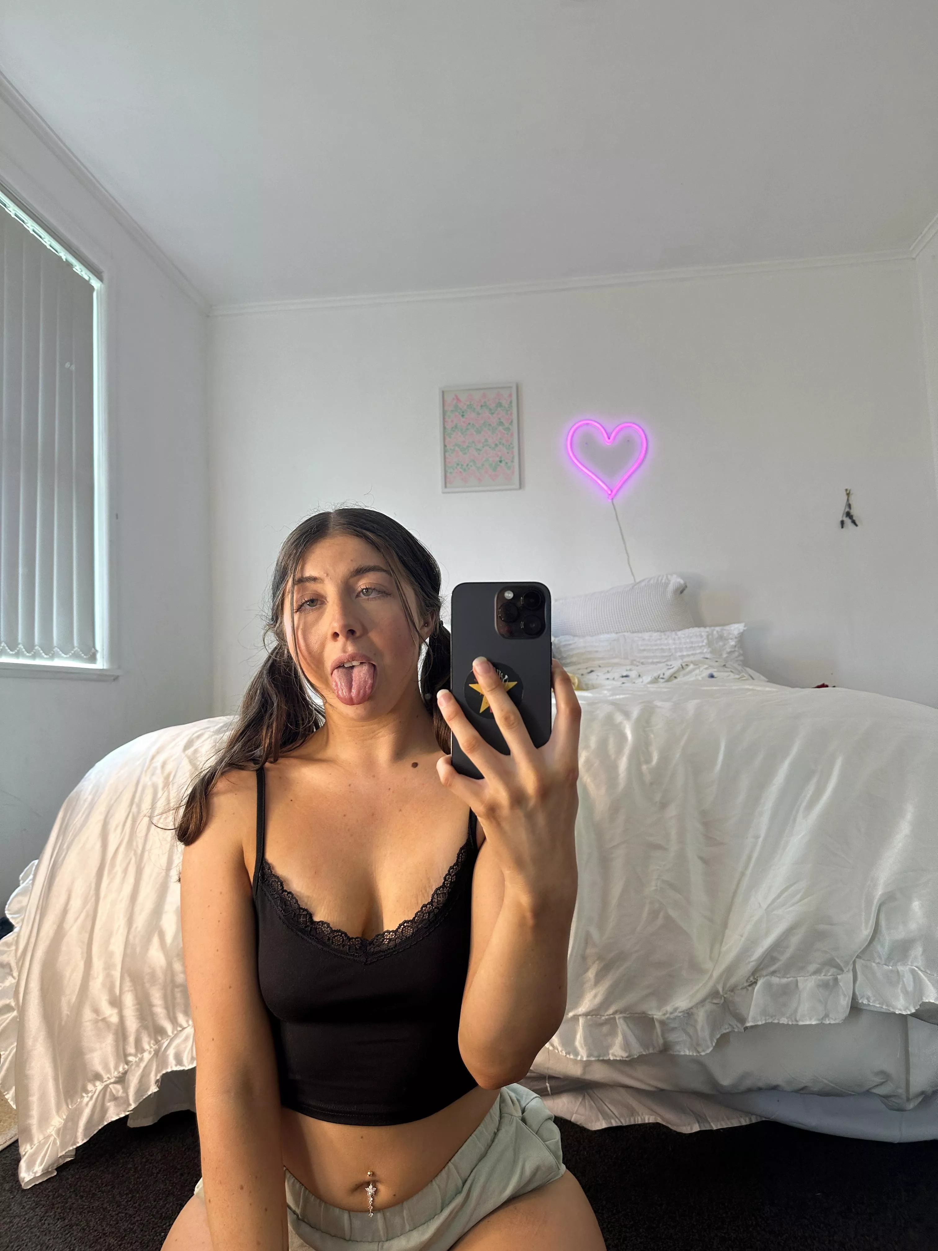 Just turned 18.. does my body get you hard?