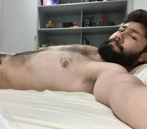 Lie down next to me⚡️