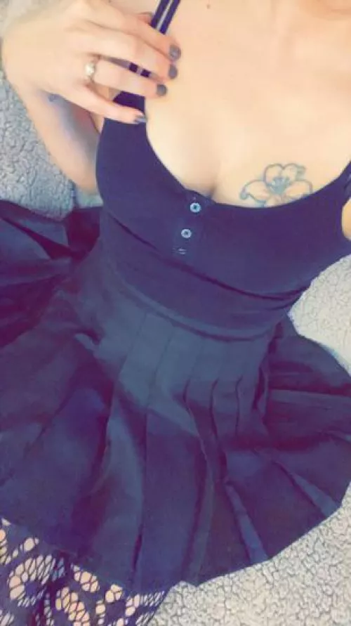 Looking for some wonderful people to follow my FREE page! 😉 Check Below For Info!