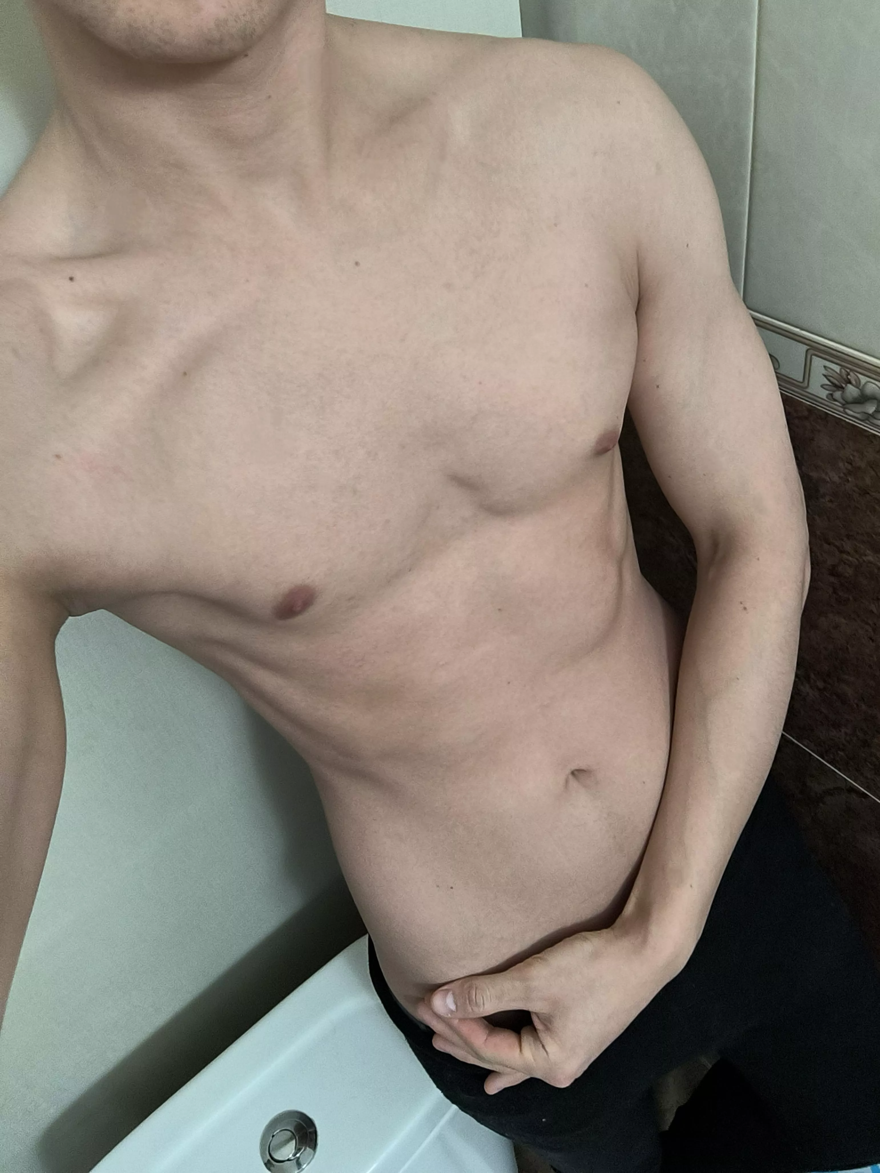 Looking for twink pic swap buddies ;)