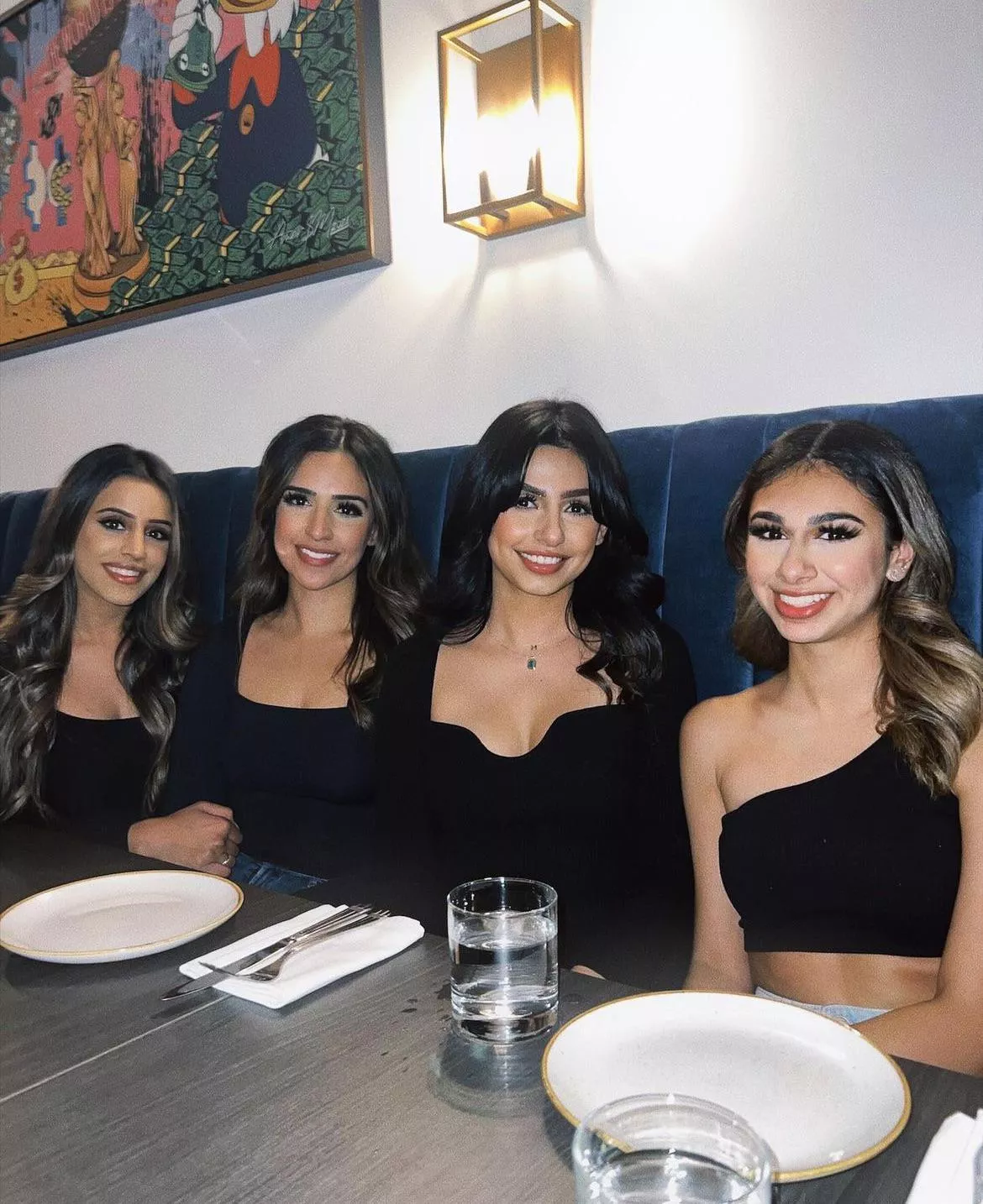 Restaurant girls