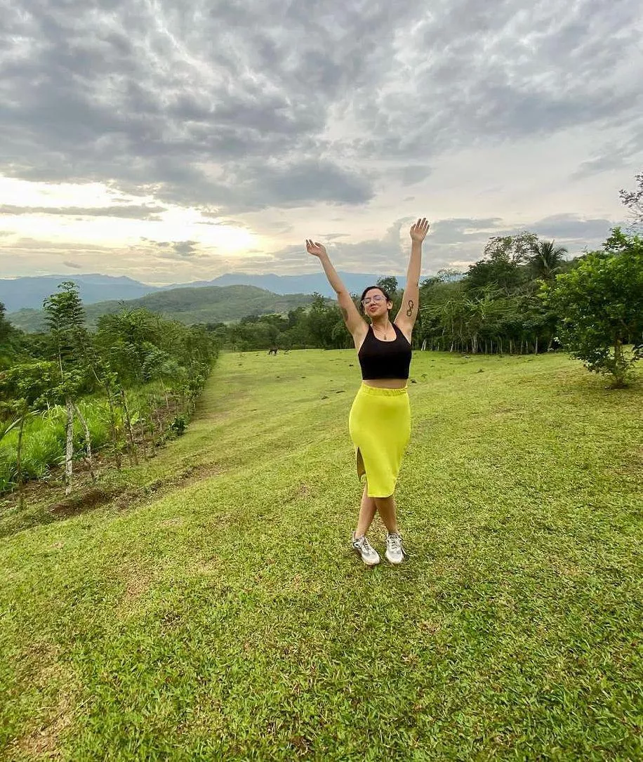 She's a cocktail of class and a splash of seduction.