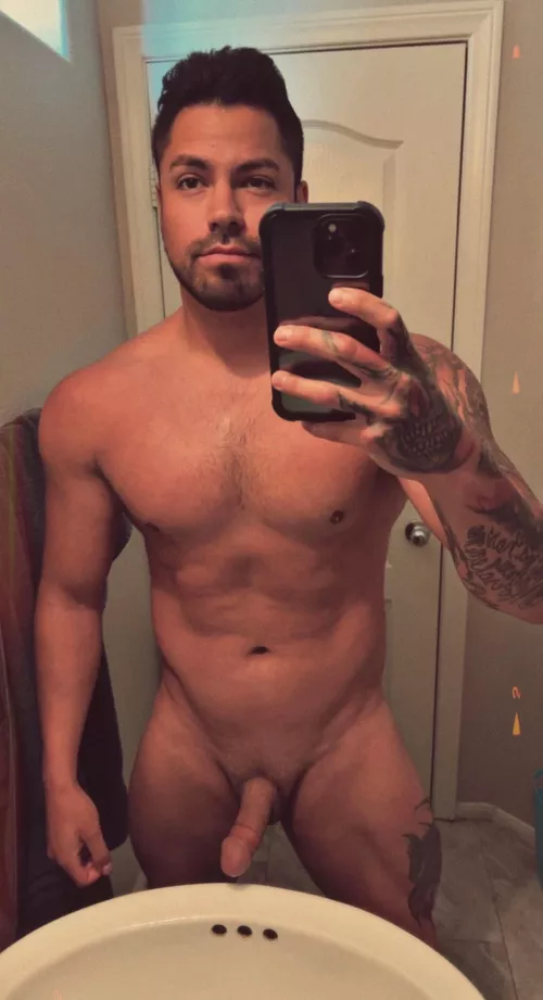 Thinking about growing my hair out again 