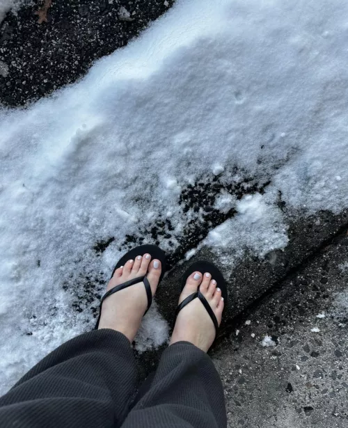 Walk home from the nail salon is brutal 😭