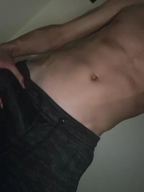 Who likes young guys with an 8 inch bwc?