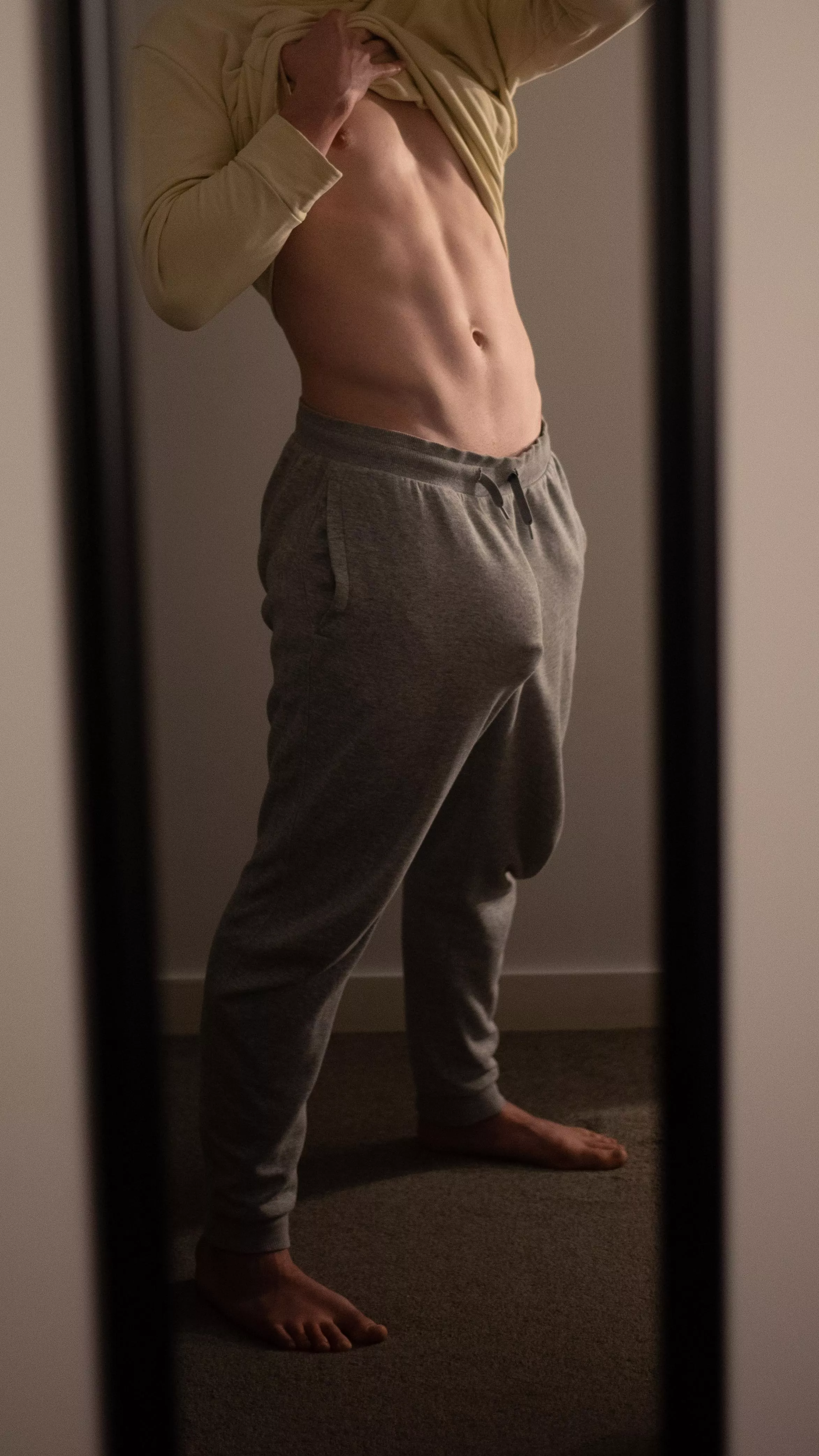 Your neighborhood college boy is hung 