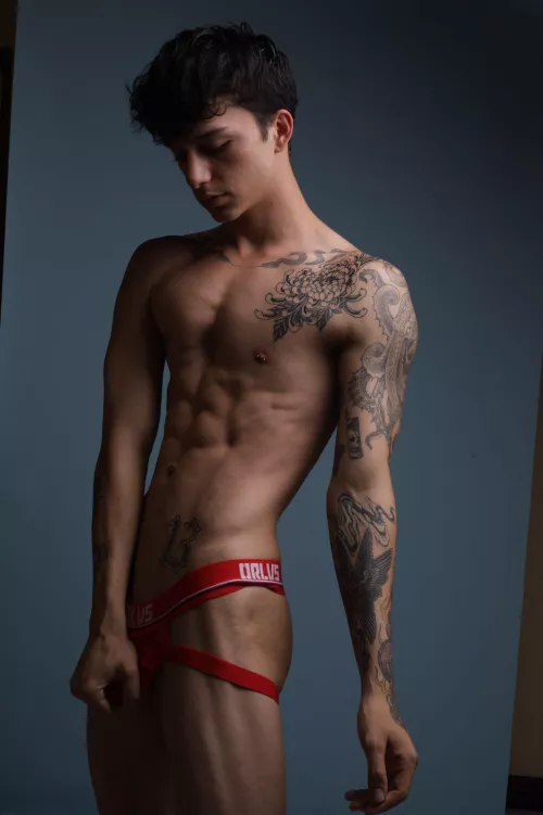 (20) I love red 😈