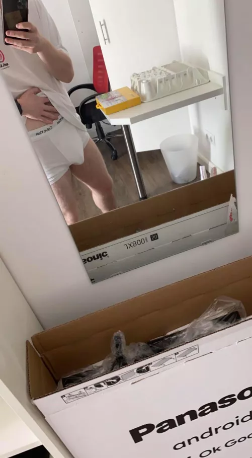 23 uk, hmu to chat and see more😉 snap @jperrins1398