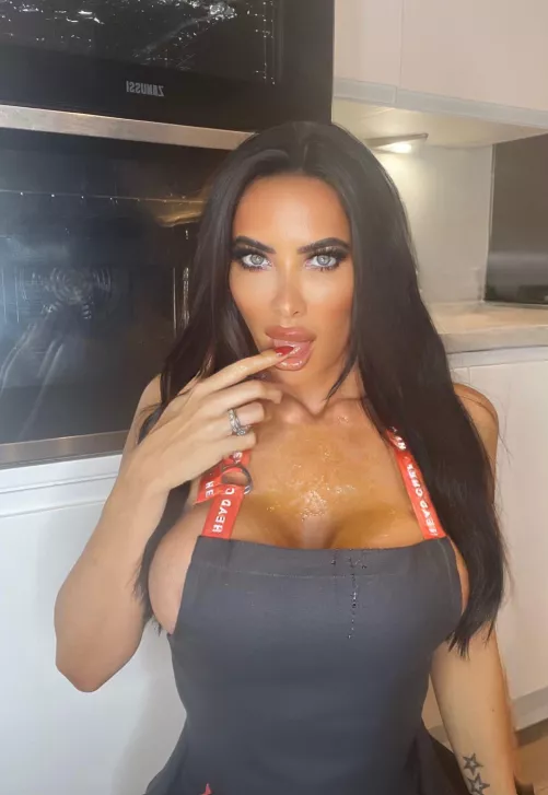 All these fat massive cocks have make me want to be used as a human fleshlight