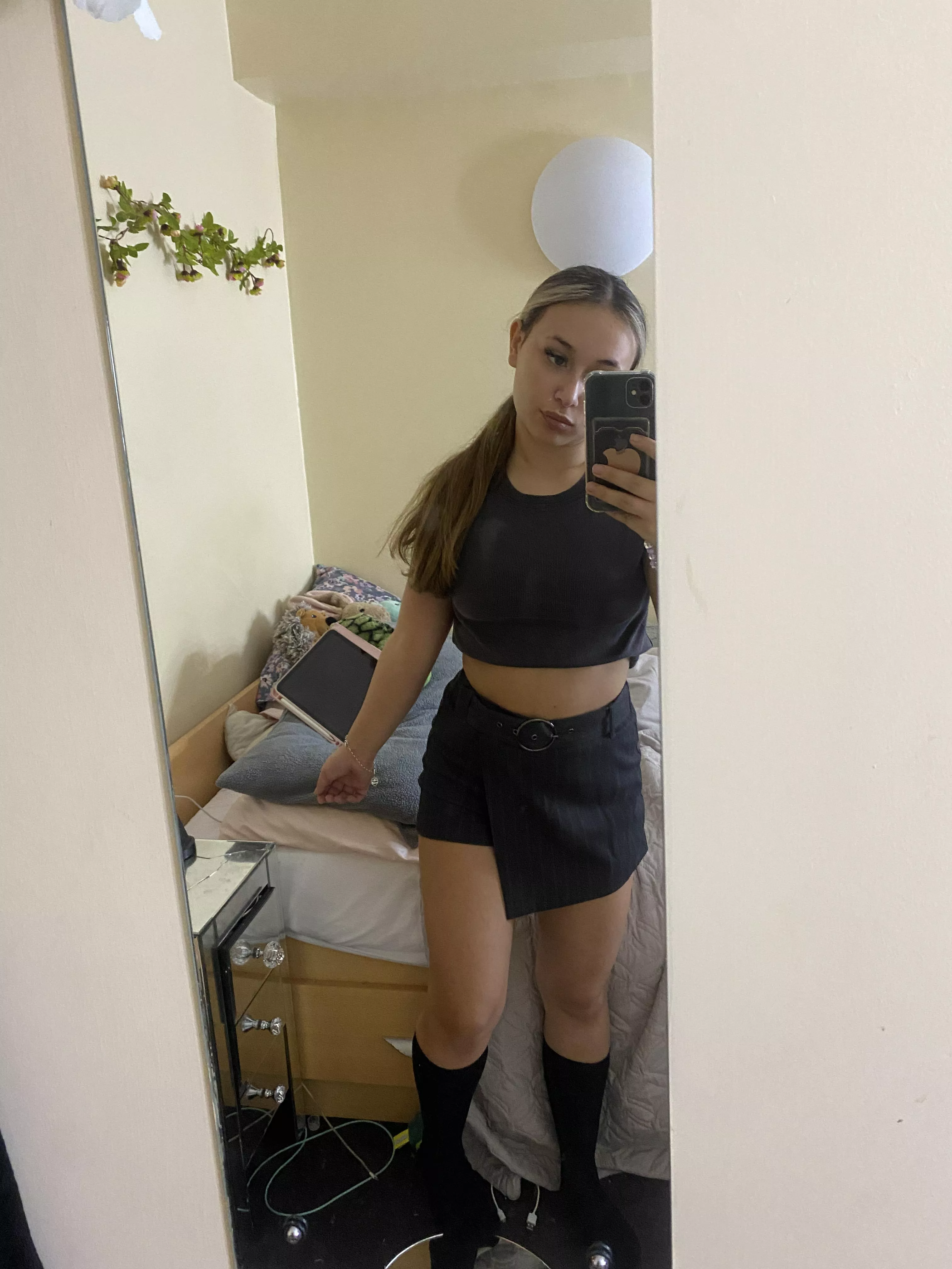 Be honest Am I pretty classy?