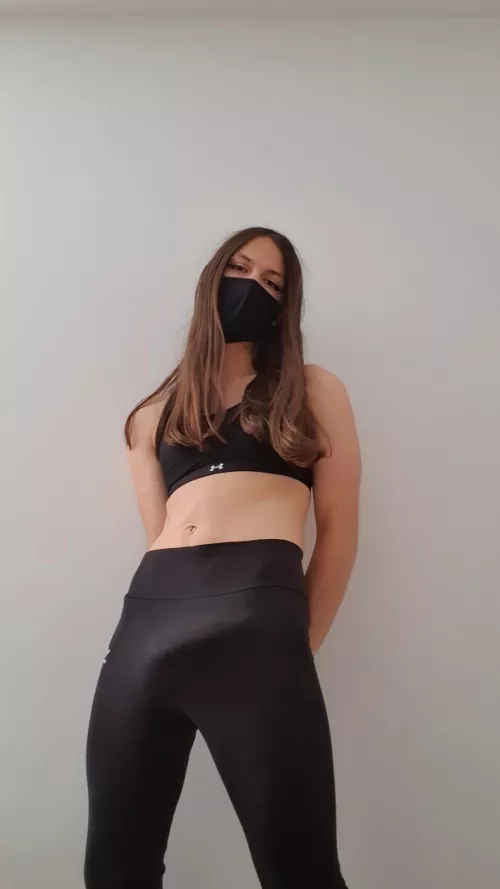 Been walking around the gym with men staring at me - I know what they want 🥵