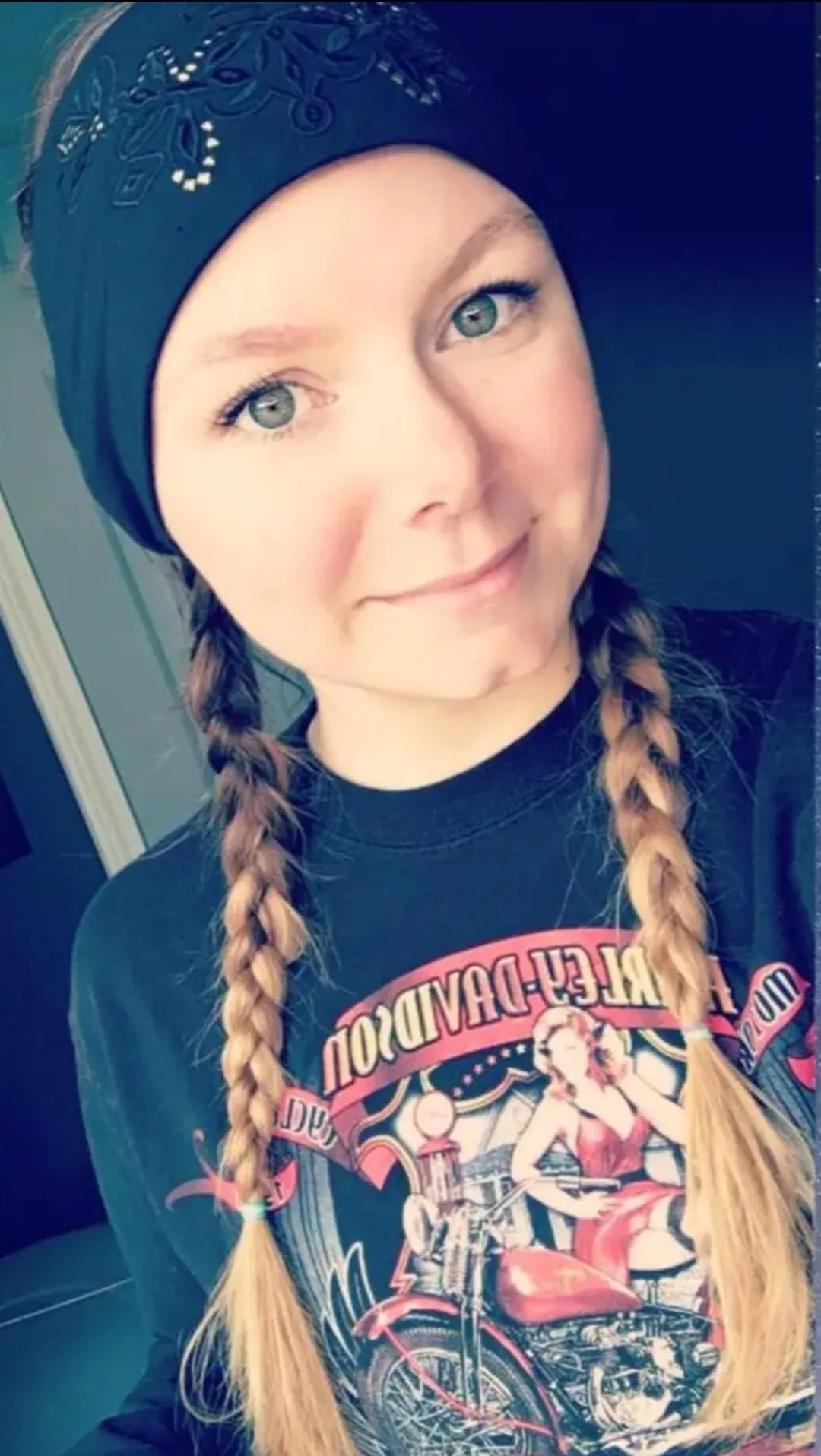 Bethany was an uppity bitch. She degraded you in school. She knew she was better than everyone. But you recently found out her two secrets. It's time for her to be pulled from her throne. Her degradation will begin!