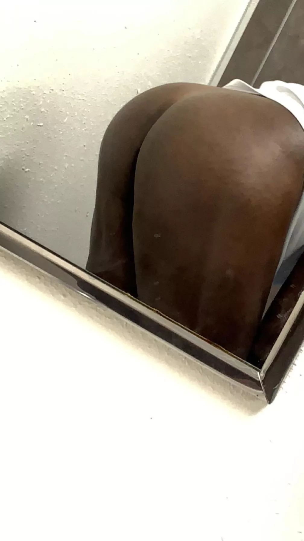 Chocolate booty anyone? 🍫🍑