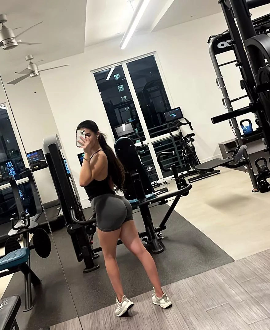 Do these gym shorts fit ok on me? 