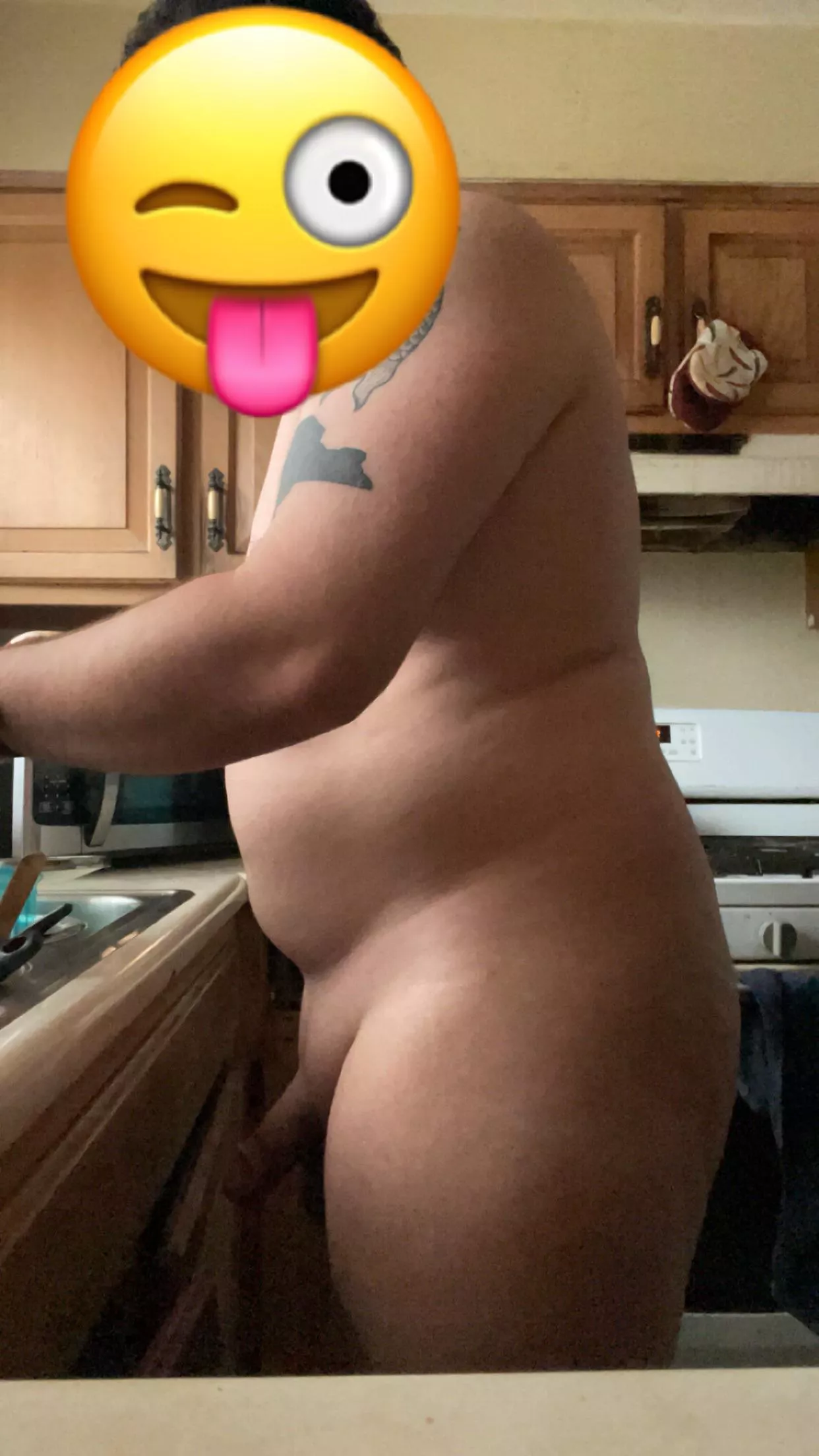 Don’t you just love causally washing the dishes nude lol