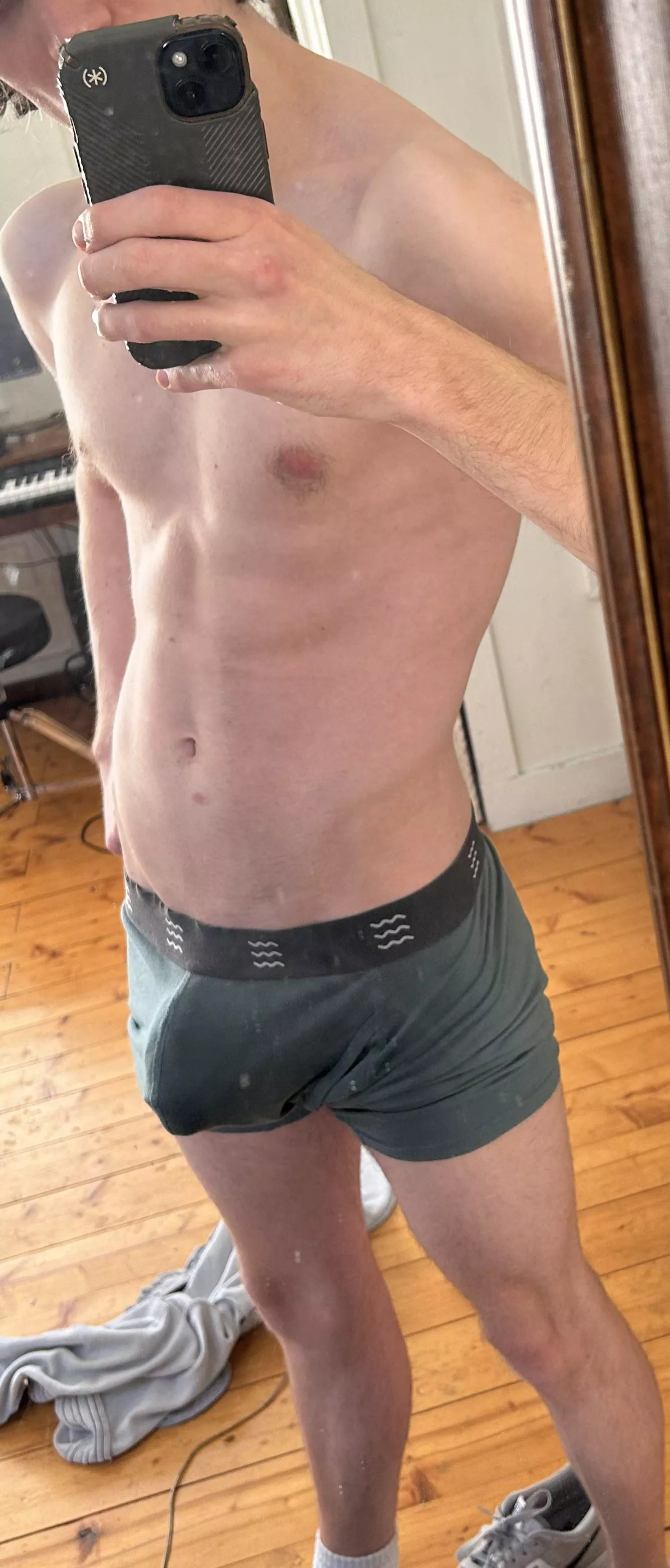 First post here 👋😉