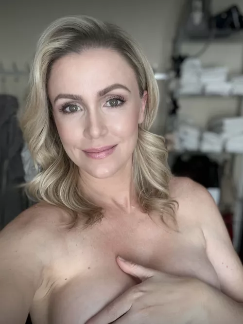 Getting Handsy with Myself