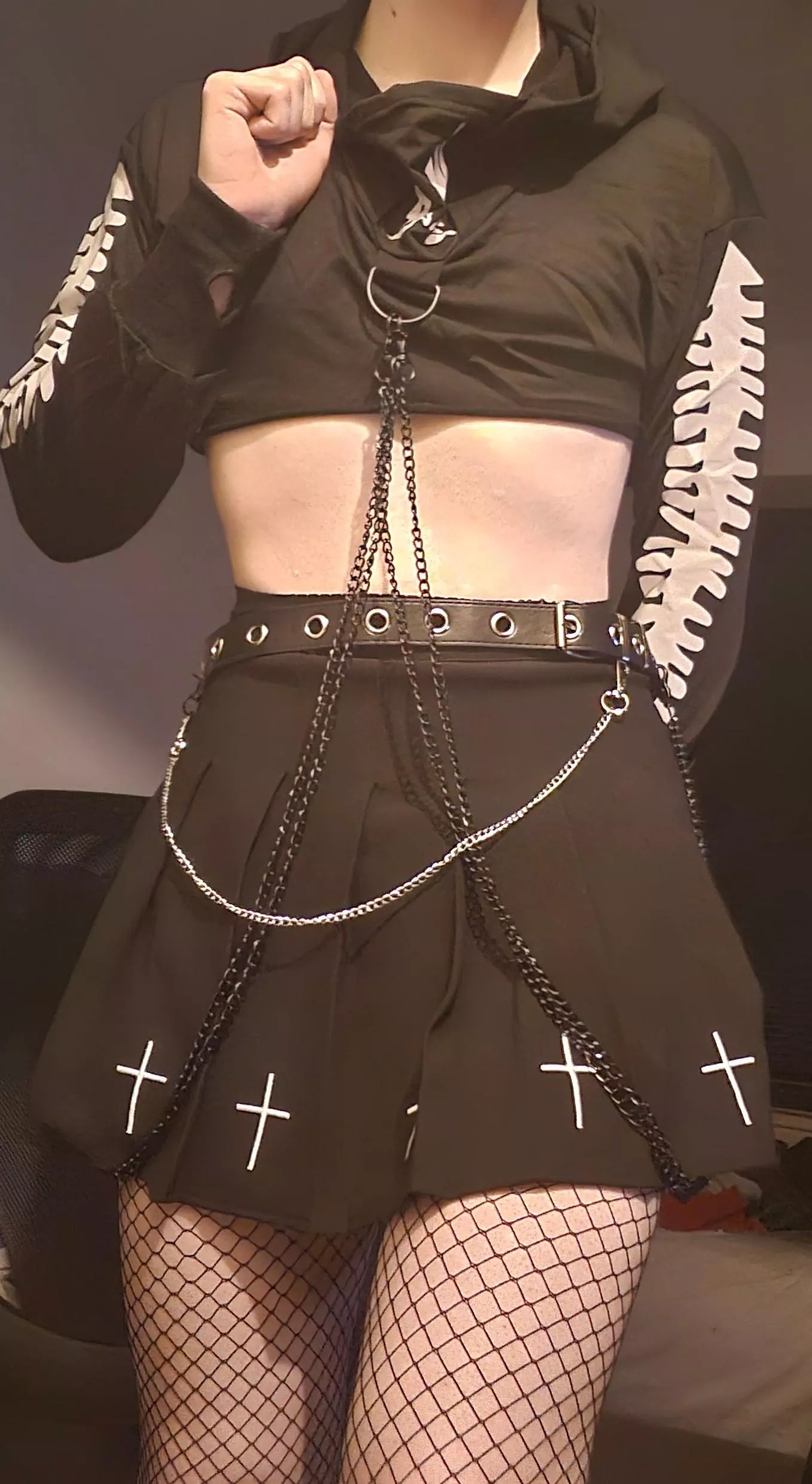 Hi, i got a new skirt and hoodie :3 