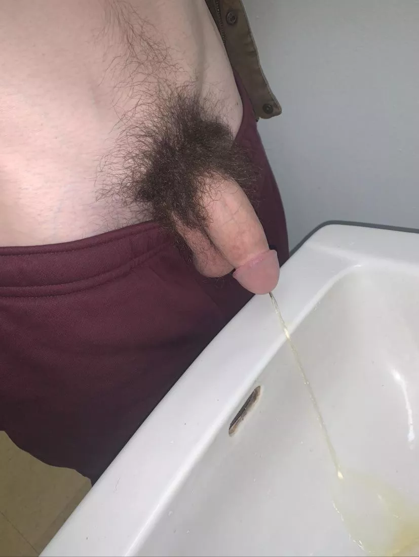 I almost rarely use the sink for just washing my hands🤭