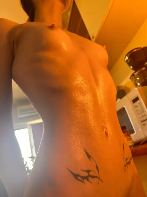 I am petite but I can handle your big one hiding on your short