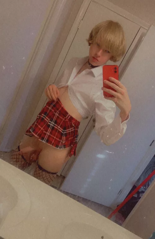 I can’t decide if I wanna top or bottom 🥺💕