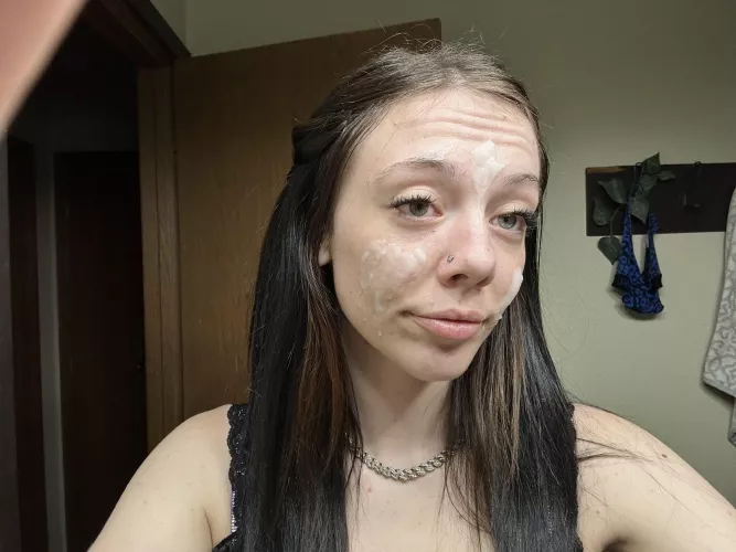 I love the feeling cum hit my face