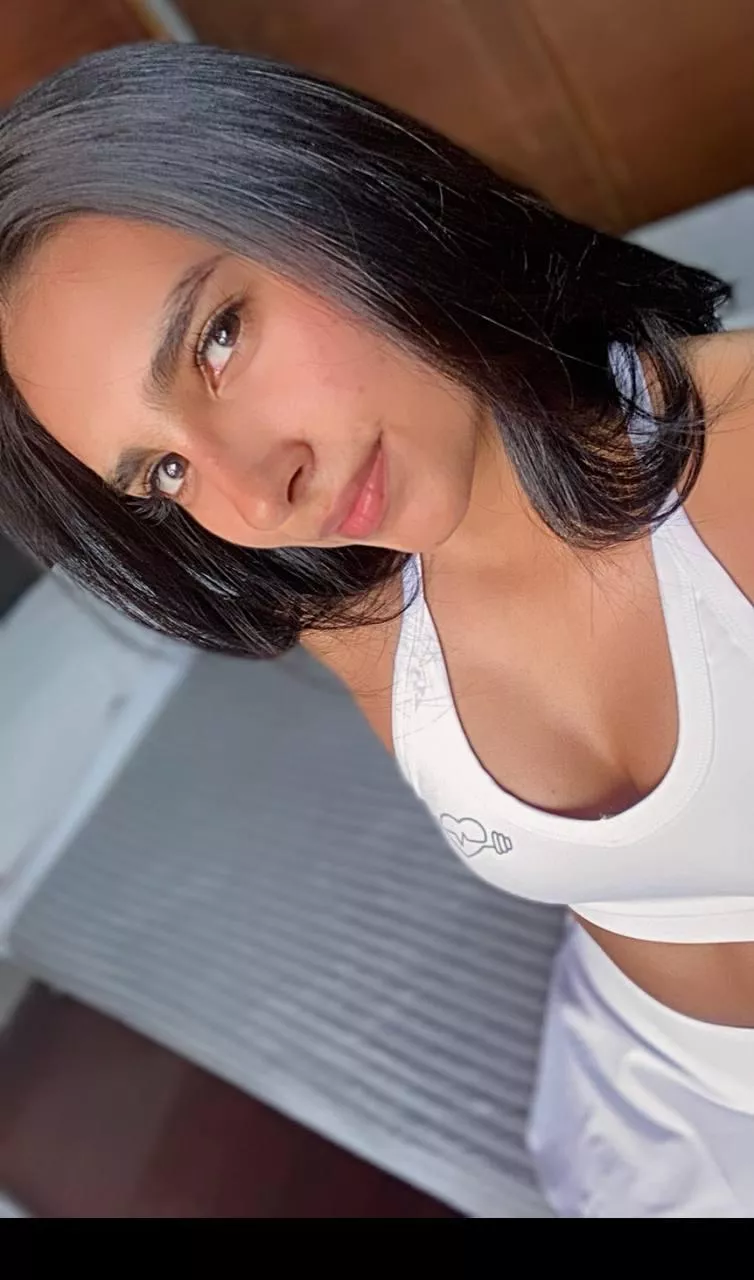 I think my crop top is really cute