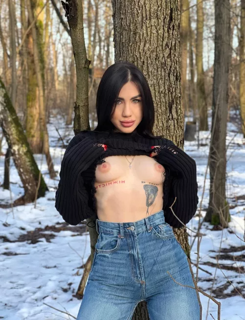 if you were nearby, I wouldn’t be able to stop myself from starting to caress myself through my jeans