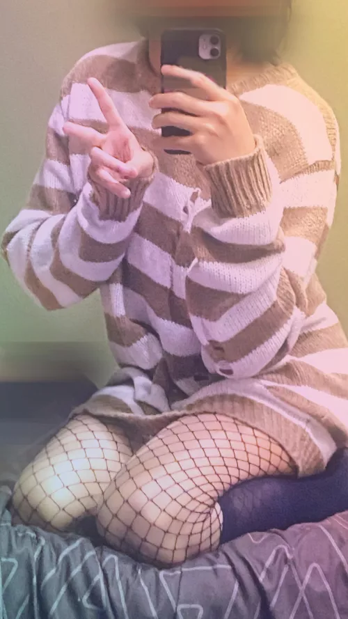 Im ready for hand holding activities :3