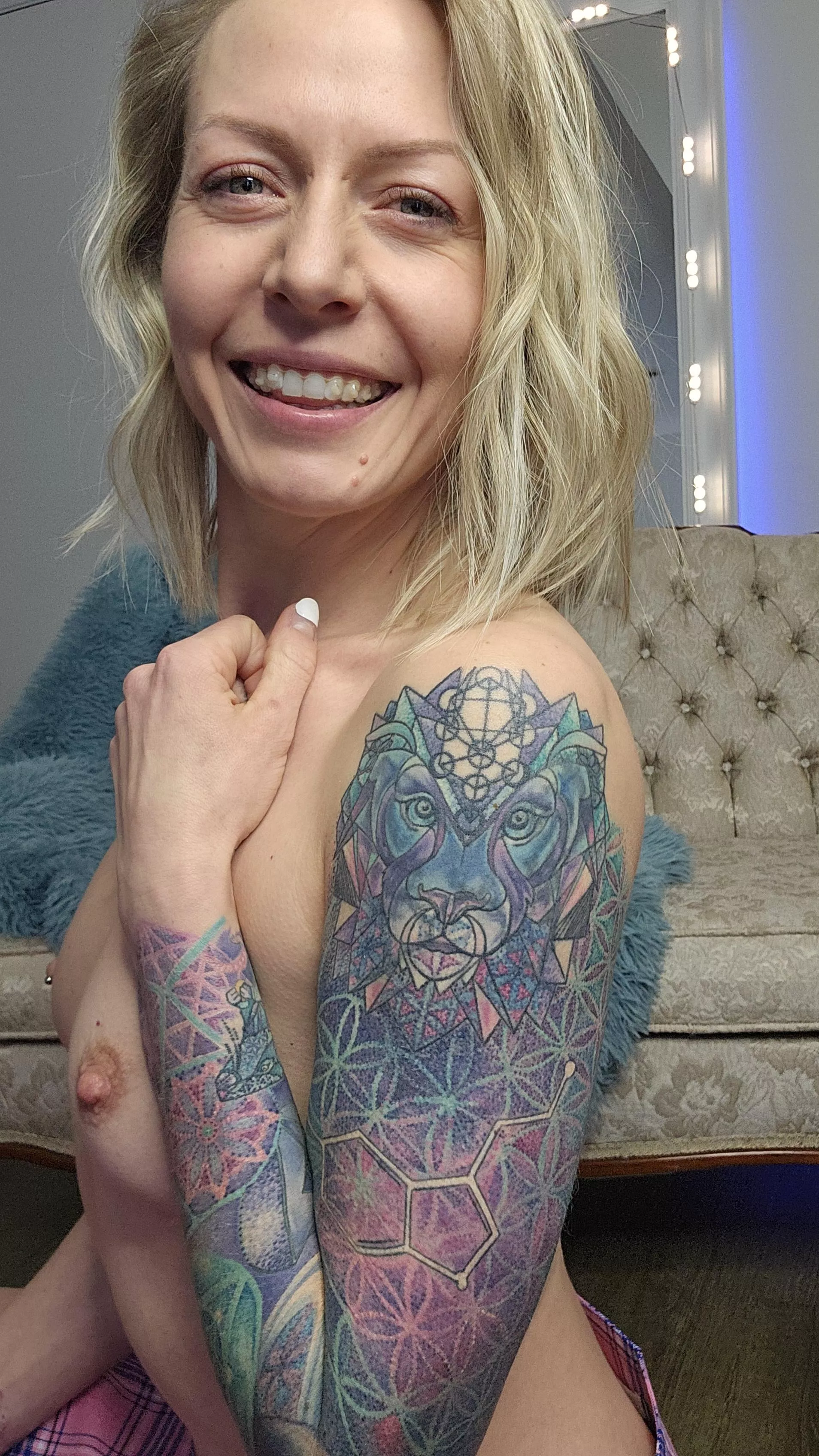 Just a naked Canadian here