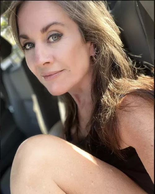 just wanted to say hello (f62)