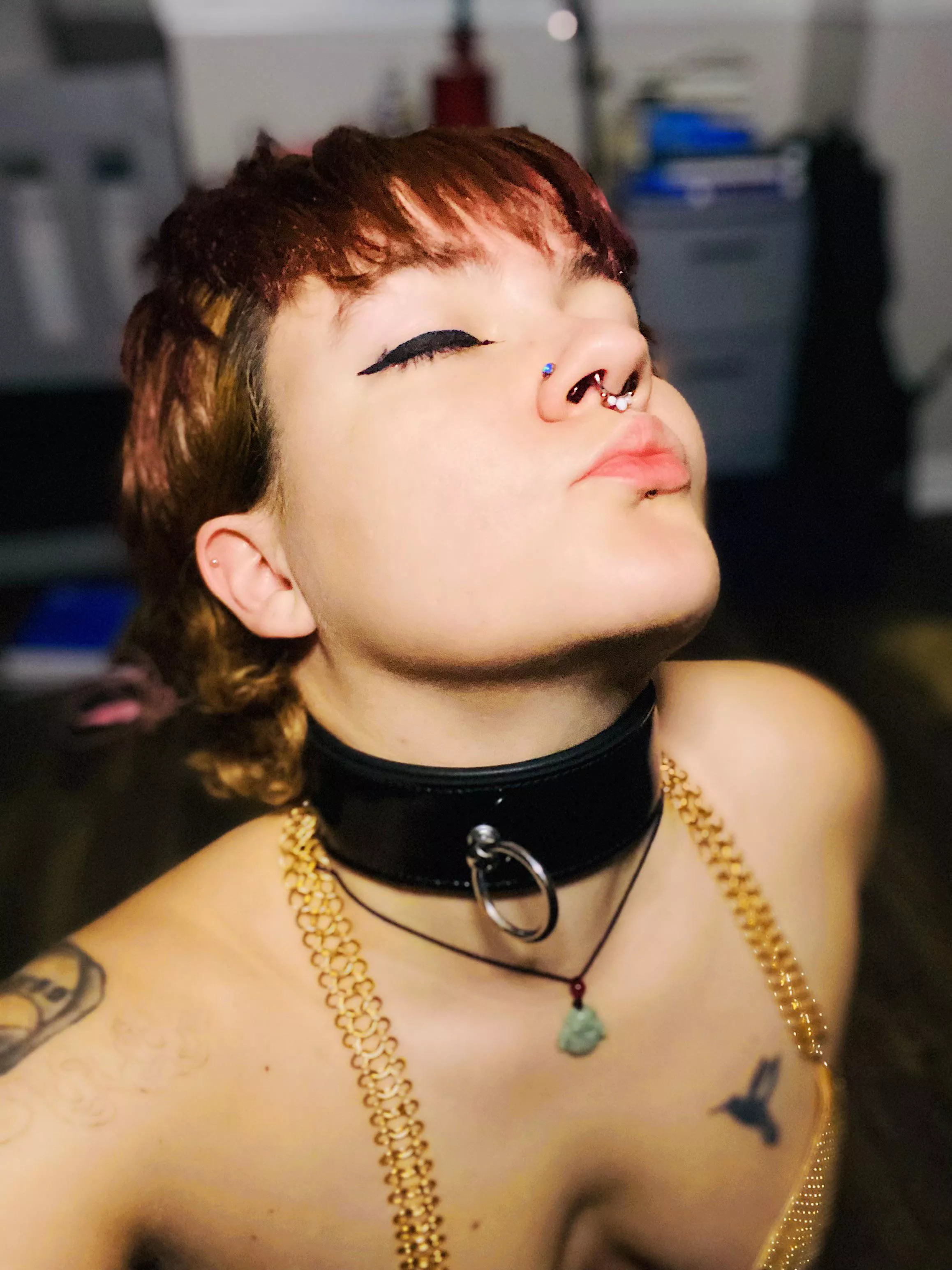 Kisses for me pls plss