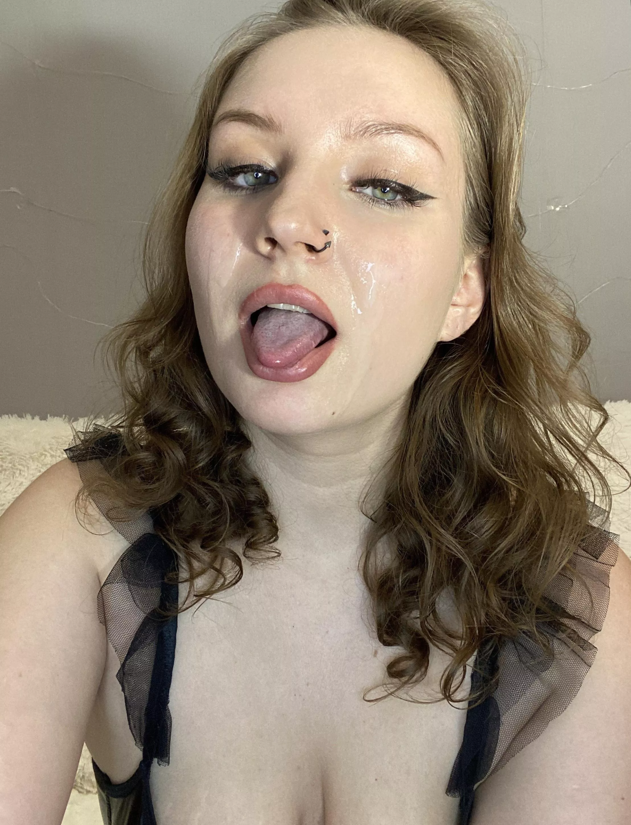 looking for a hot guy with a lot of sperm to play with