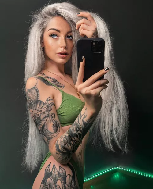 make those cheeks red