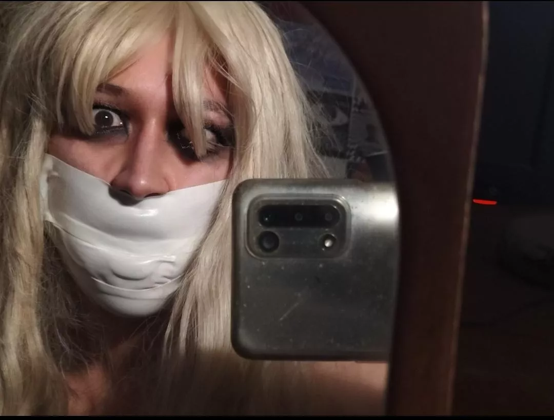 microfoam mirror selfie 