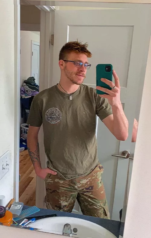 Off to the buss stop. Come keep me warm?