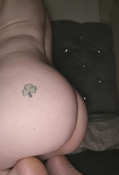 Pale juicy ass 