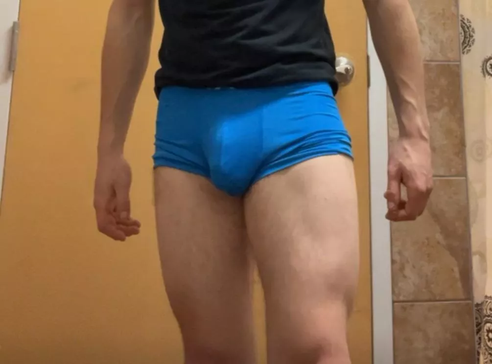 POV: your roommate comes home after leg day to show you his pump  ;) 